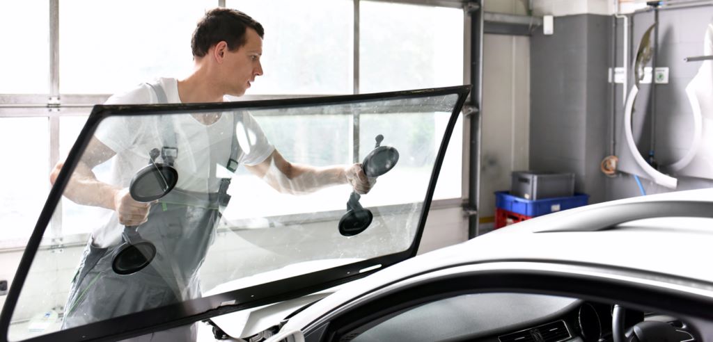 Garage Grand, remplacement de pare-brise